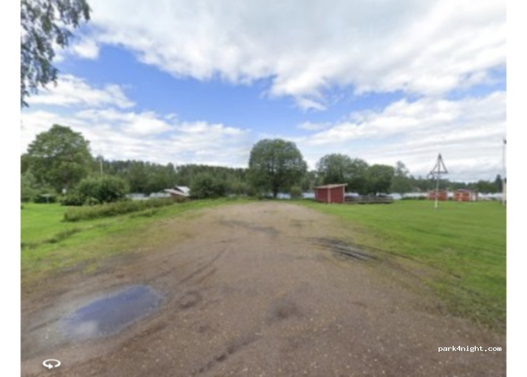 (776 92)  - 13 Malmgårdsvägen — foto