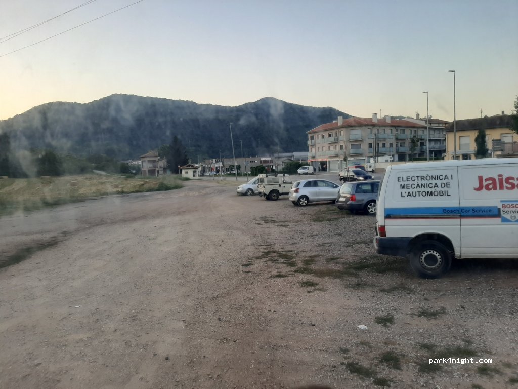 (17800) Olot - 25 Carretera Sant Joan les Abadesses — foto