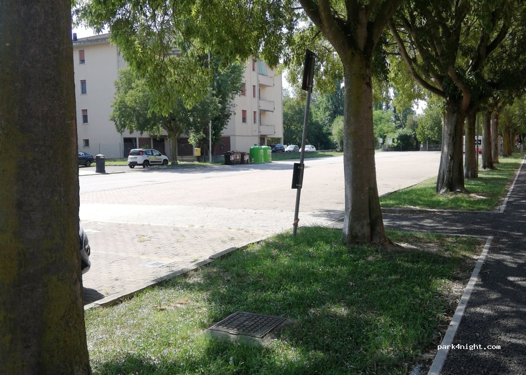 (40017) San Matteo della Decima - 2 Piazza Poste — foto