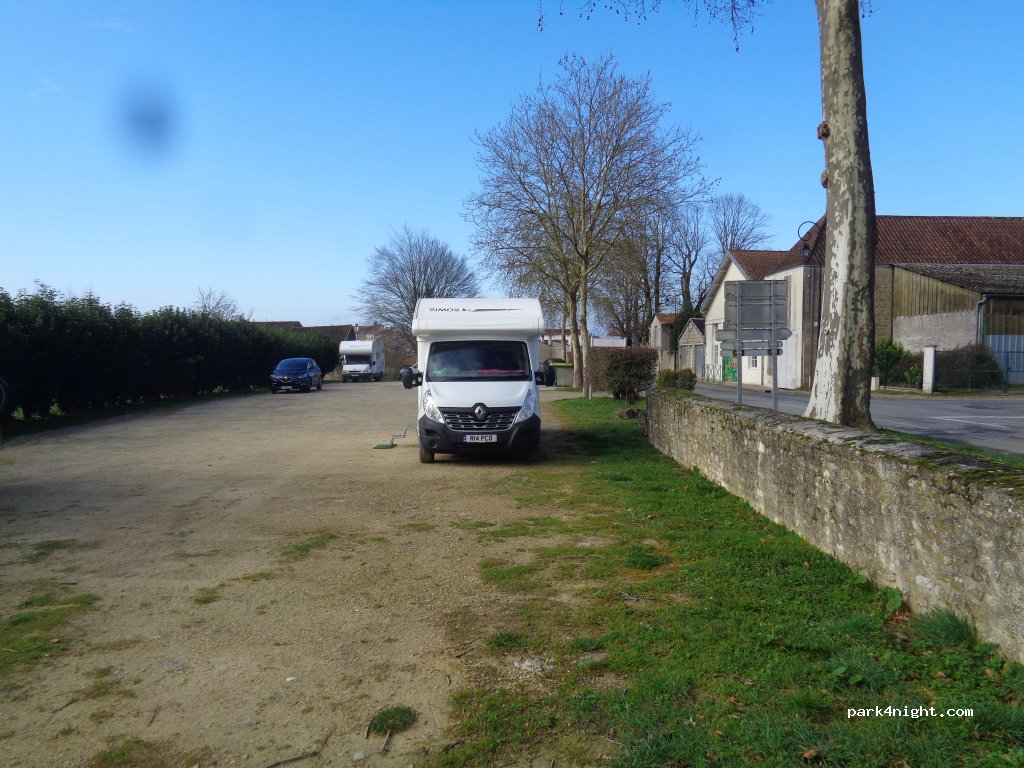 (17470) Aulnay - 26 Rue de Salles — foto 4