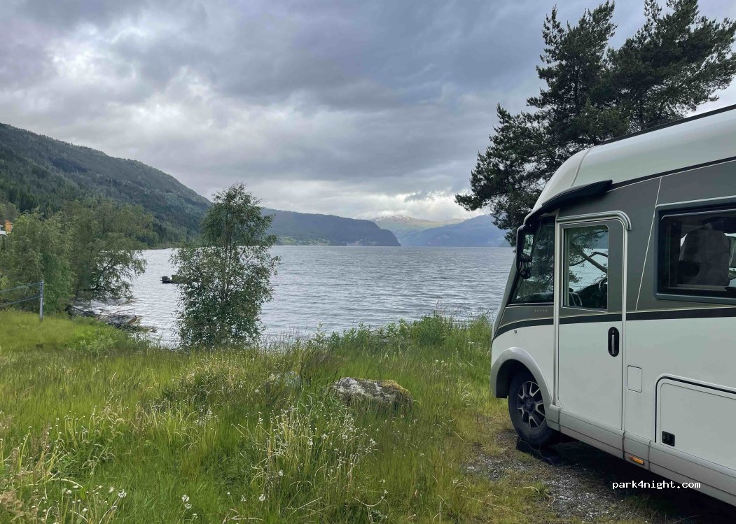 (6797) Utvik - 170 Tistamvegen — foto 3