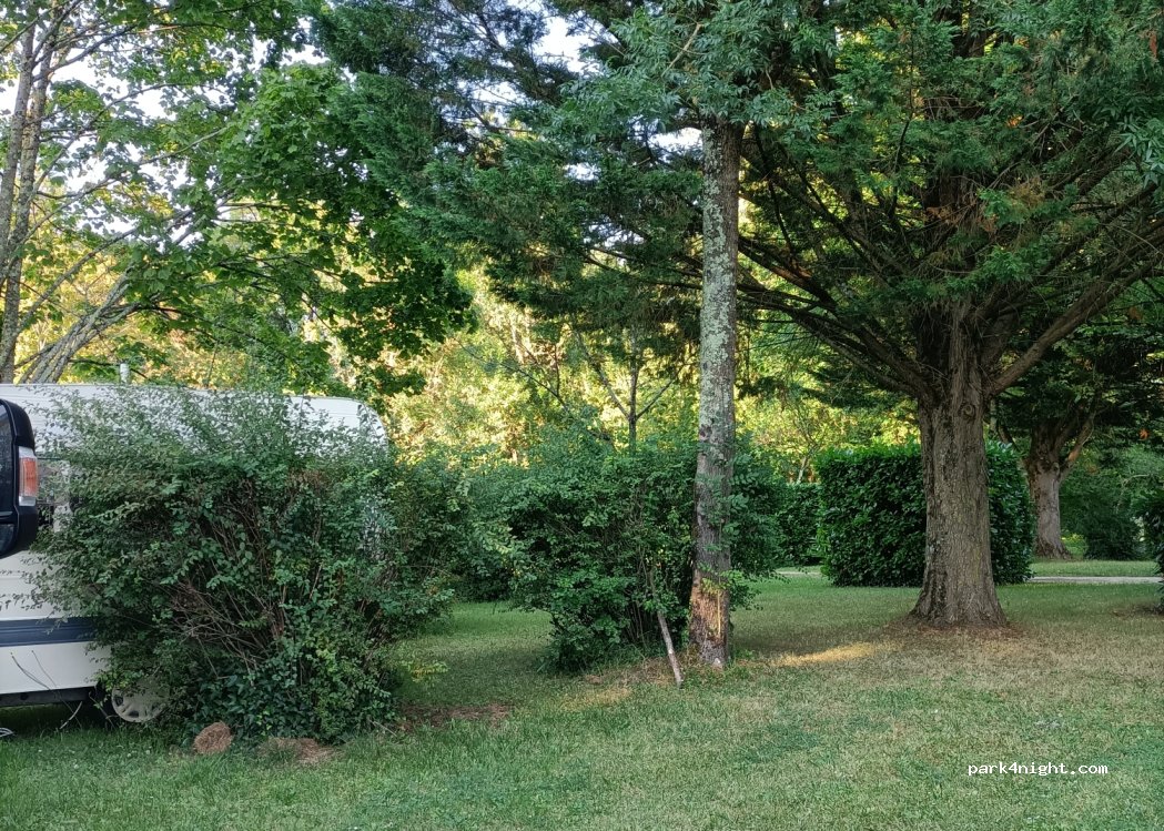 Camping Municipal Les Bords De La Seugne — foto