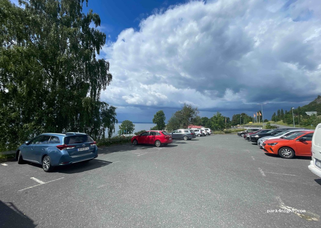 (561 36) Huskvarna - 19B Strandvägen — foto