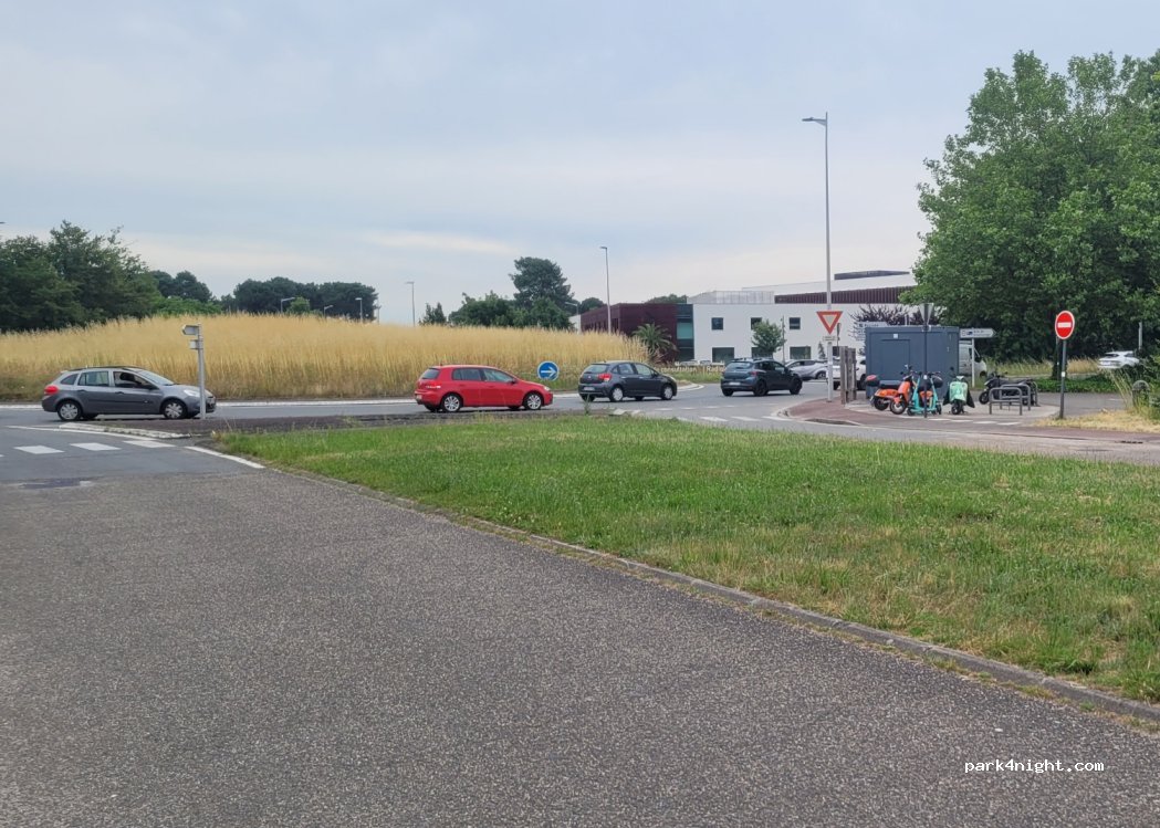 (33700) Mérignac - Rue de la Princesse — foto 3