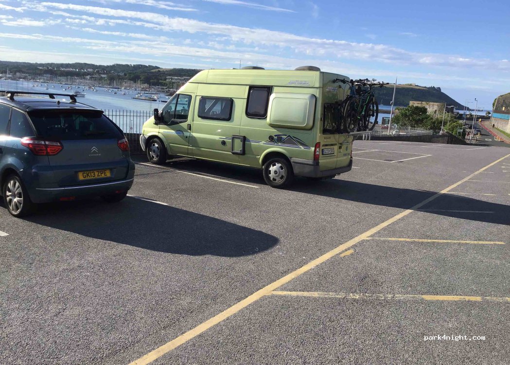 (PL1 2NR) Plymouth - 77 Lambhay Hill — foto