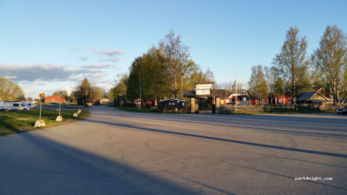 Ställplats Hembygdsgården | Strömsund — foto