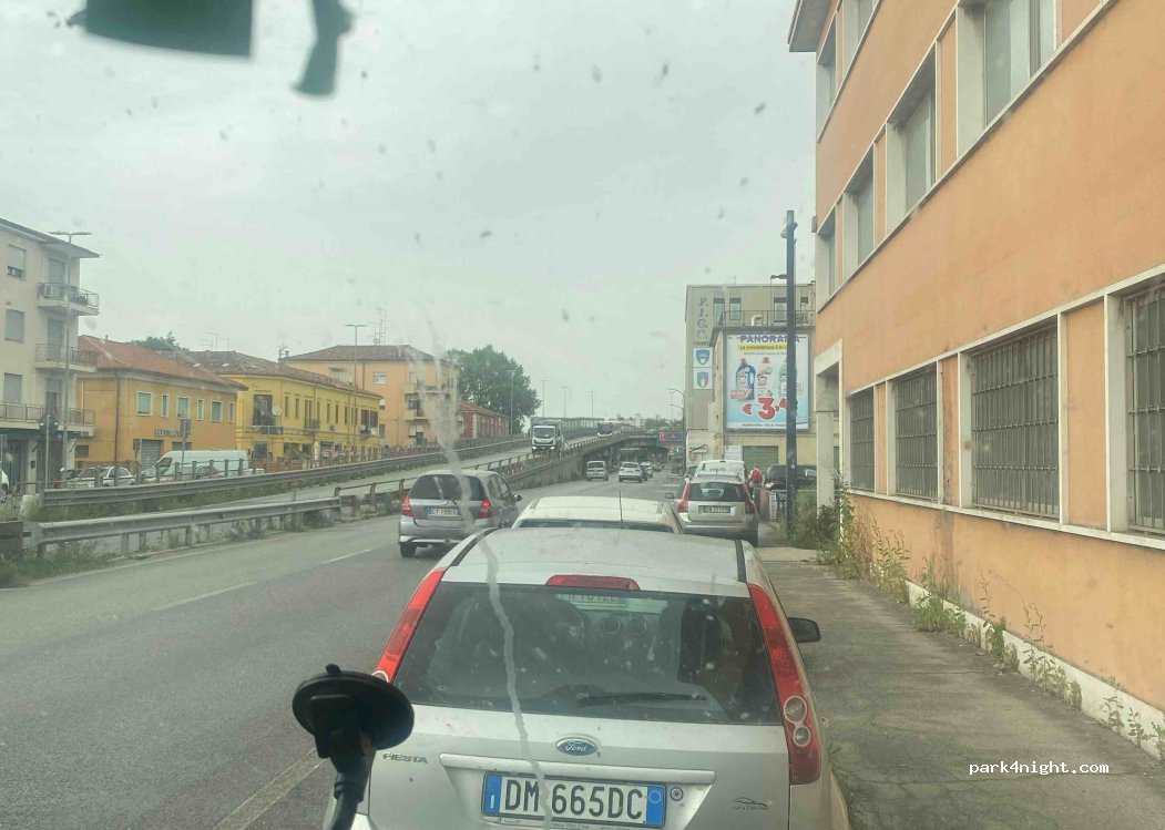 (30175) Venezia - 7 Via Fratelli Bandiera — foto