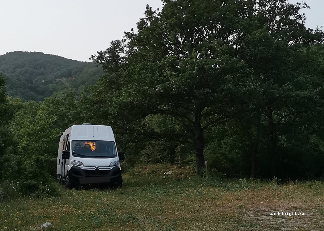 (440 10) Koukouli - — foto