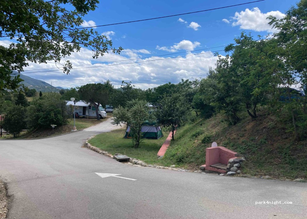Camping Mas Llinàs — foto