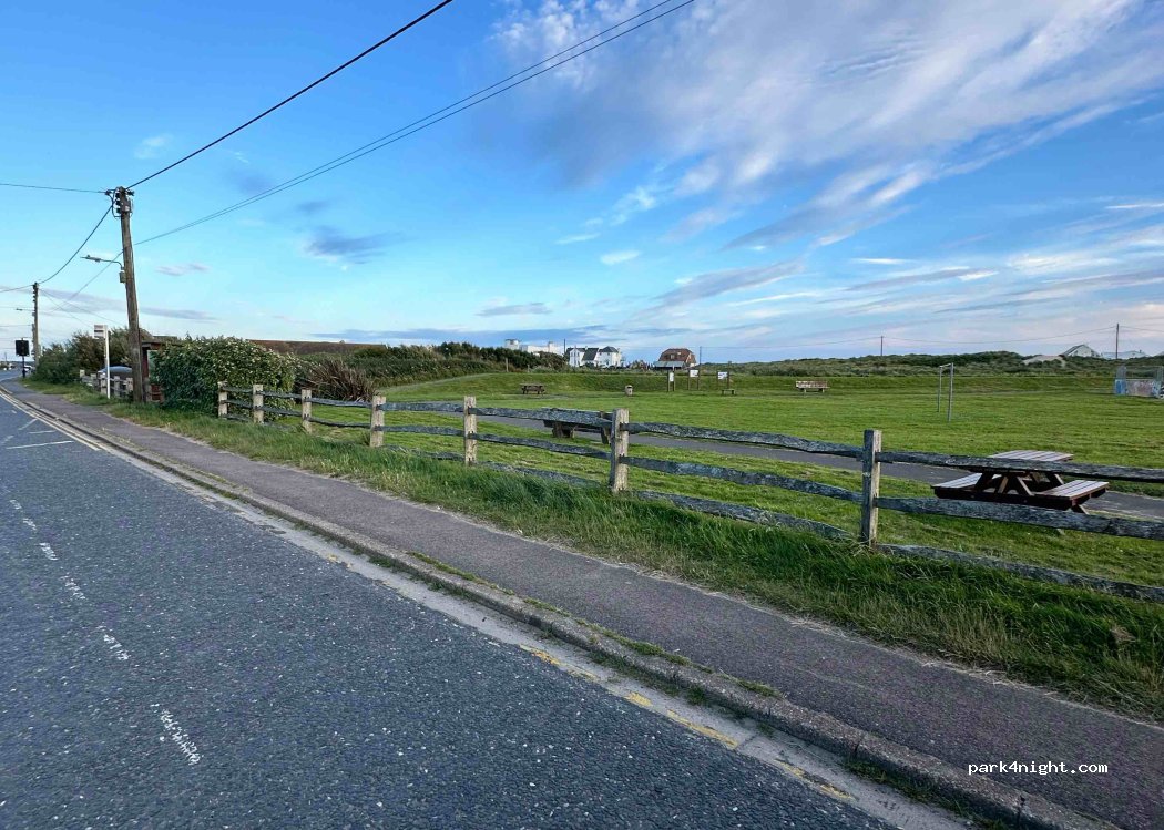 (TN31 7RS) Camber - Lydd Road — foto