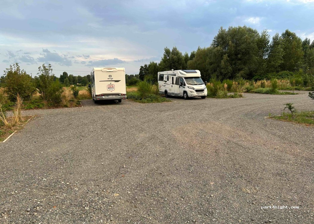 (03260) Saint-Germain-des-Fossés - Unnamed Road — foto 3