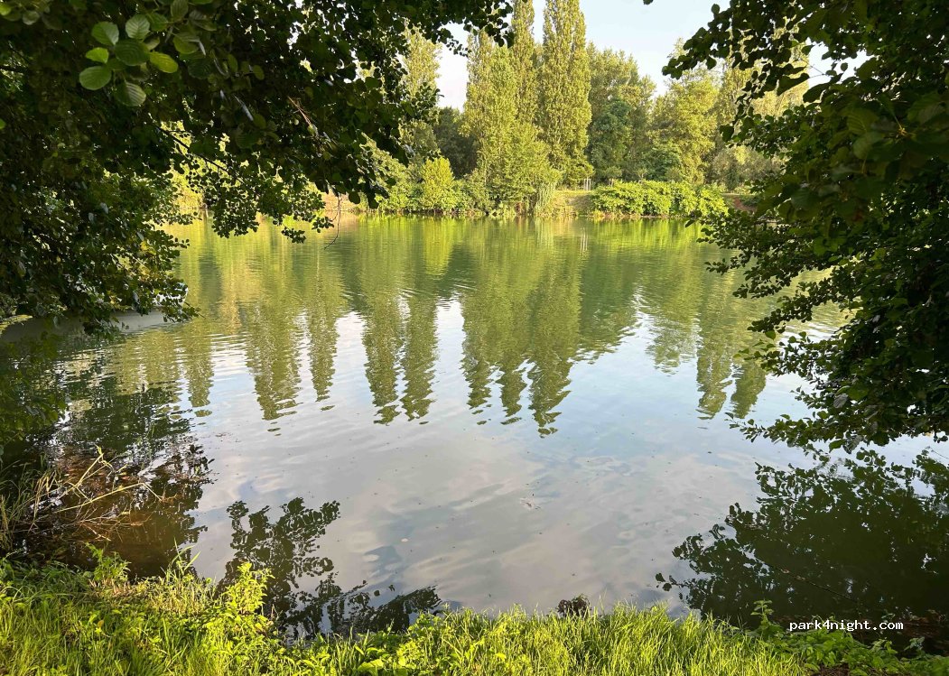 (03260) Saint-Germain-des-Fossés - Unnamed Road — foto 4