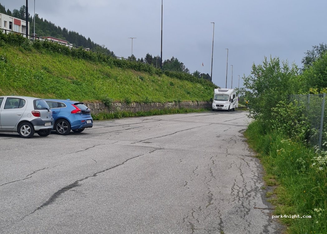 (8514) Narvik - 50 Verkstedbakken — foto