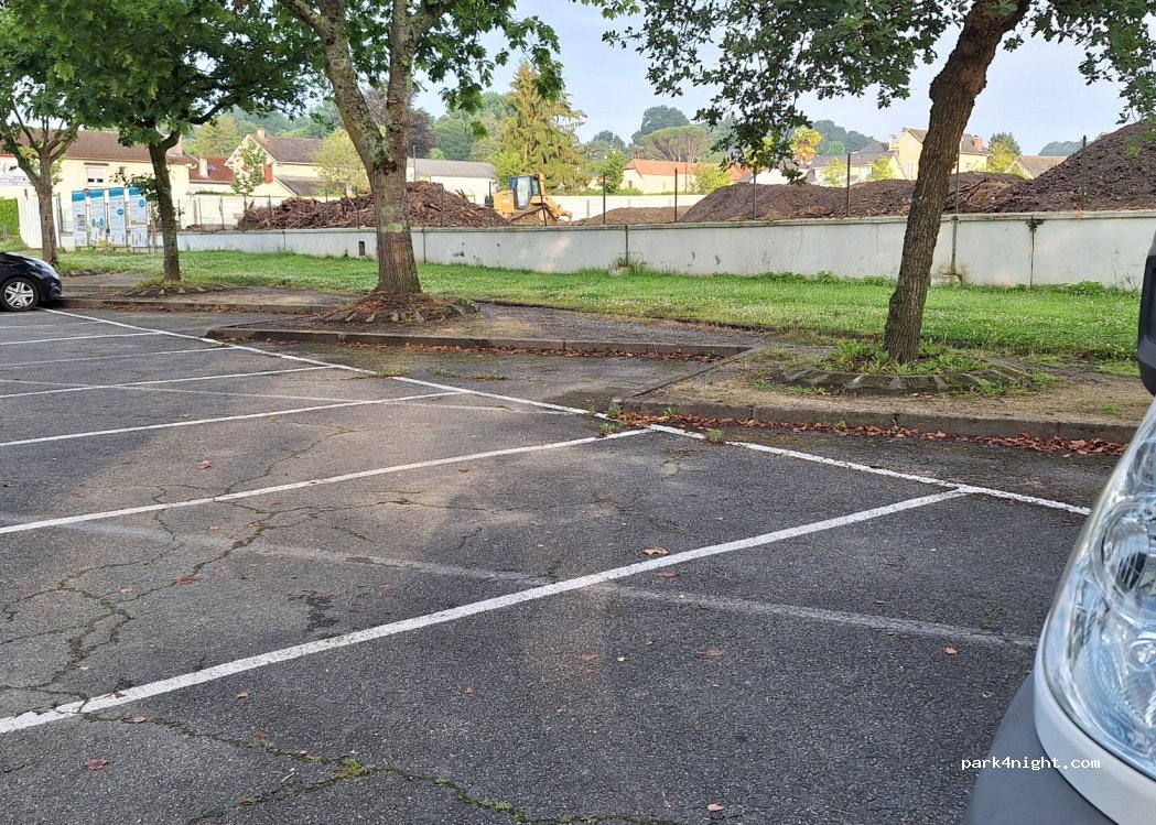 (64160) Morlaas - 30 Place de la Hourquie — foto