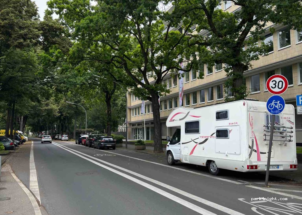 (50668) Köln - 13 Theodor-Heuss-Ring — foto