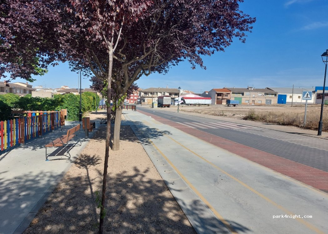 (02630) La Roda - 13 Calle Vía Parque Norte — foto 2