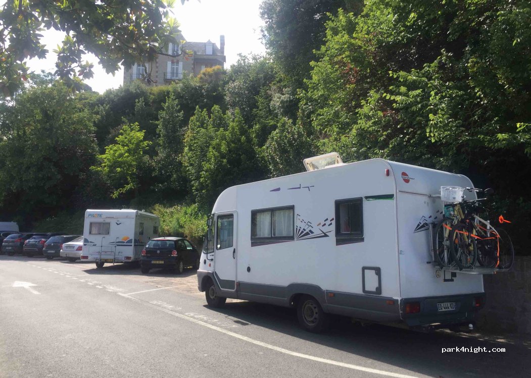 (22380) Saint-Cast-le-Guildo - 2 Rue Duguay Trouin — foto