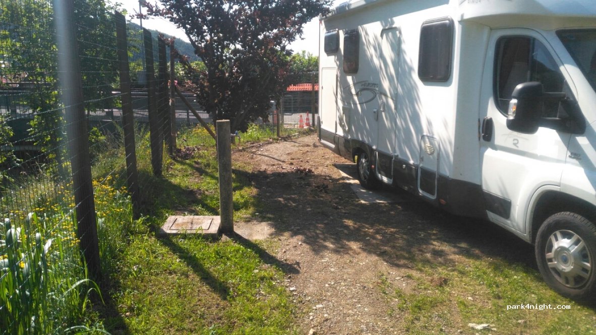 Area Sosta Camper - Pont Canavese — foto