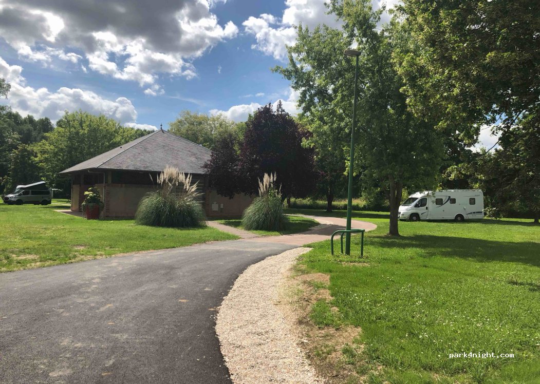 (10170) Méry-sur-Seine - 23 Rue de Grèves — foto