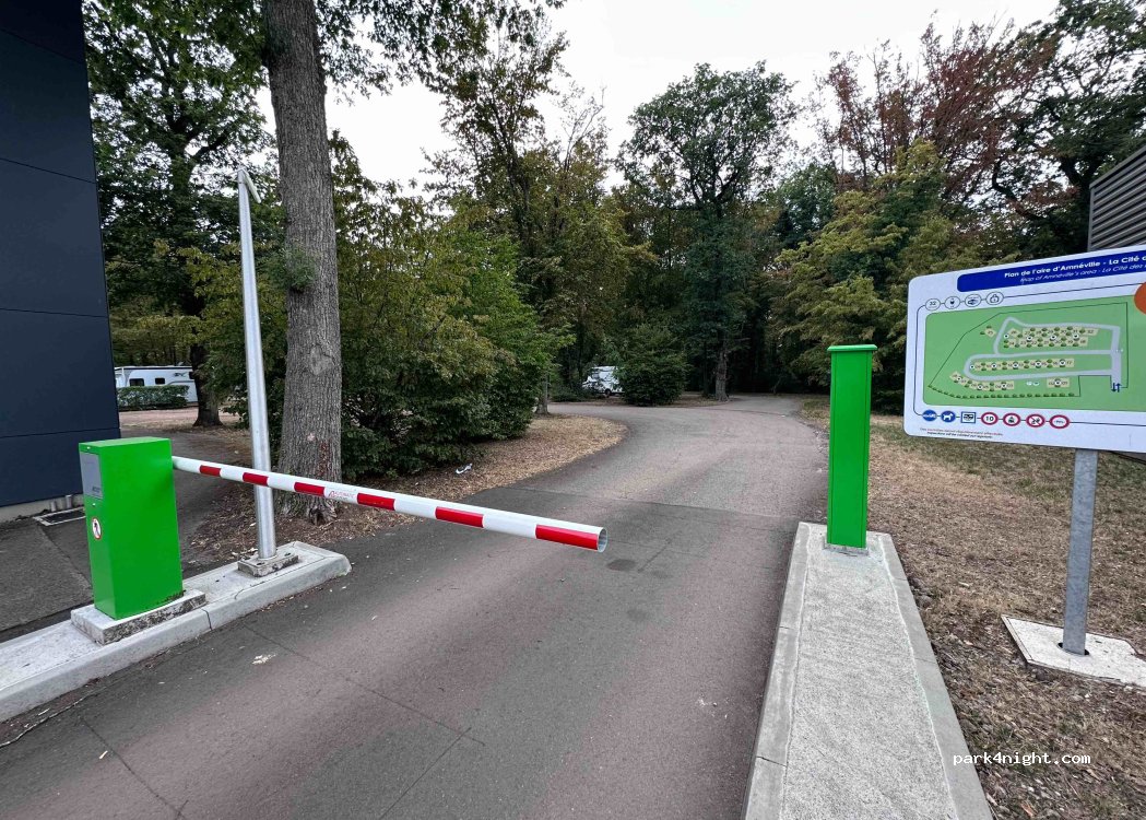 (57360) Amnéville - 2 Rue de l'Europe — foto 4
