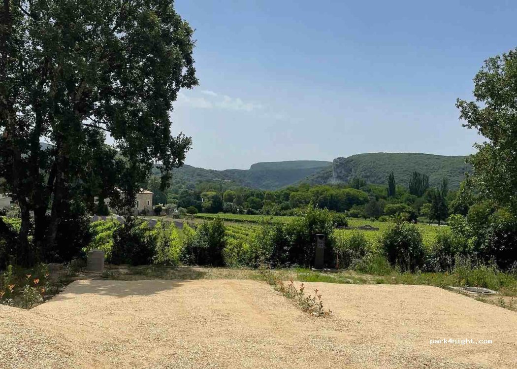 Aire de camping car chez skate à l’ardechoise — foto