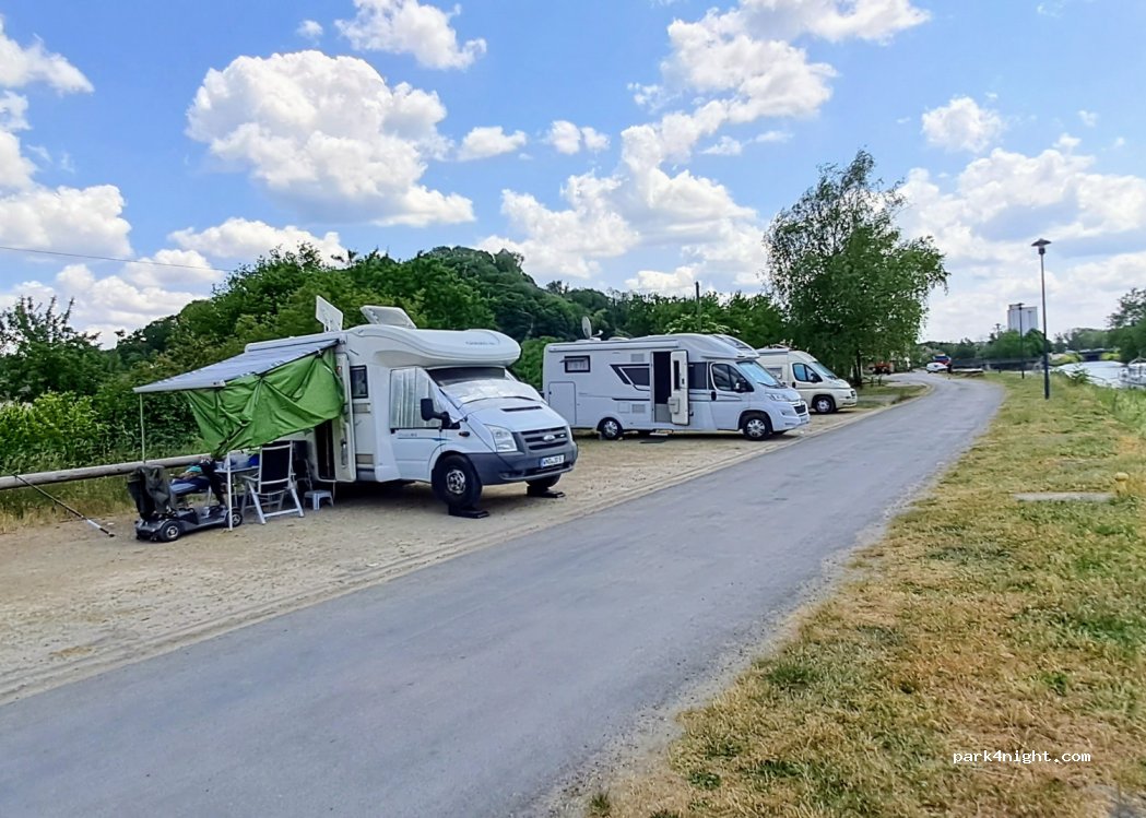 (55110) Dun-sur-Meuse - Rue du Vieux Port — foto 2