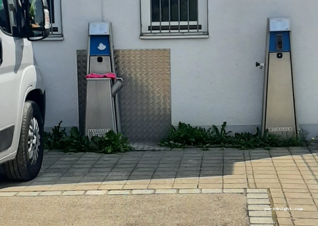 (84524) Neuötting - Landshuter Straße — foto 4
