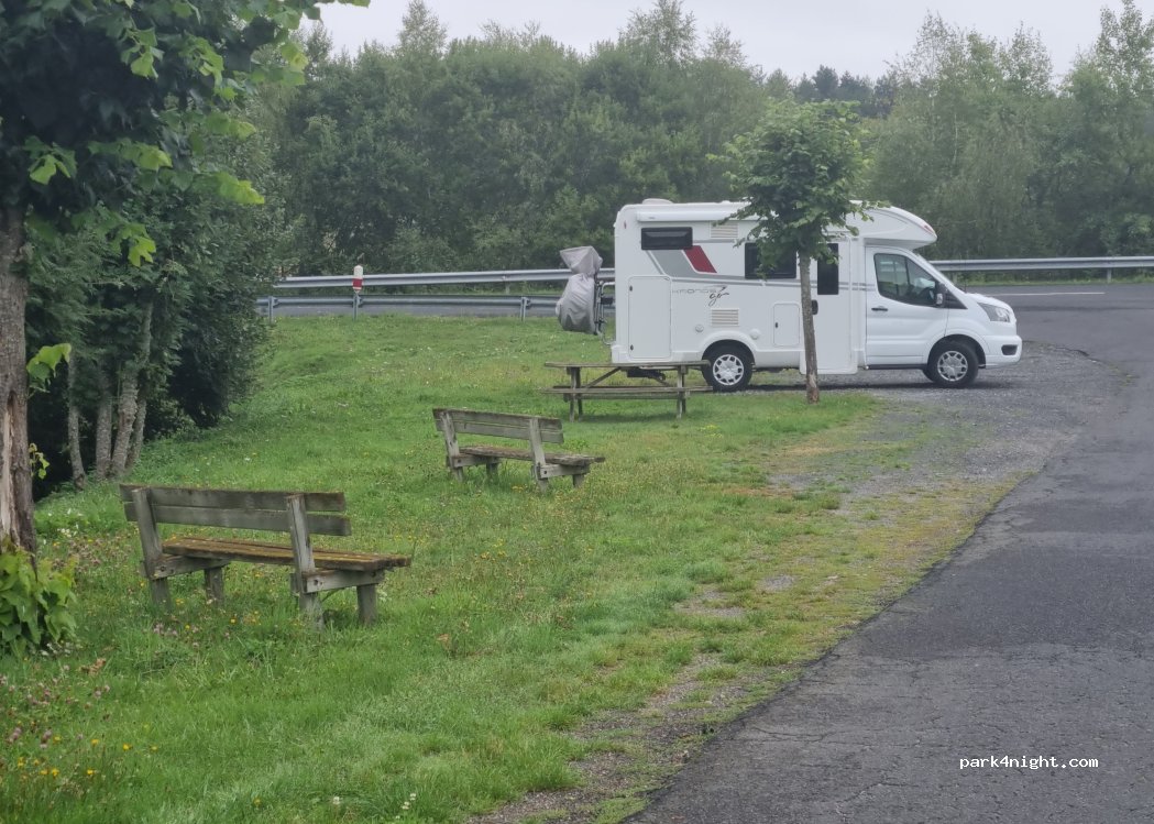 (15100) Anglards-de-Saint-Flour - 5 Baraque de la Plaine — foto 4