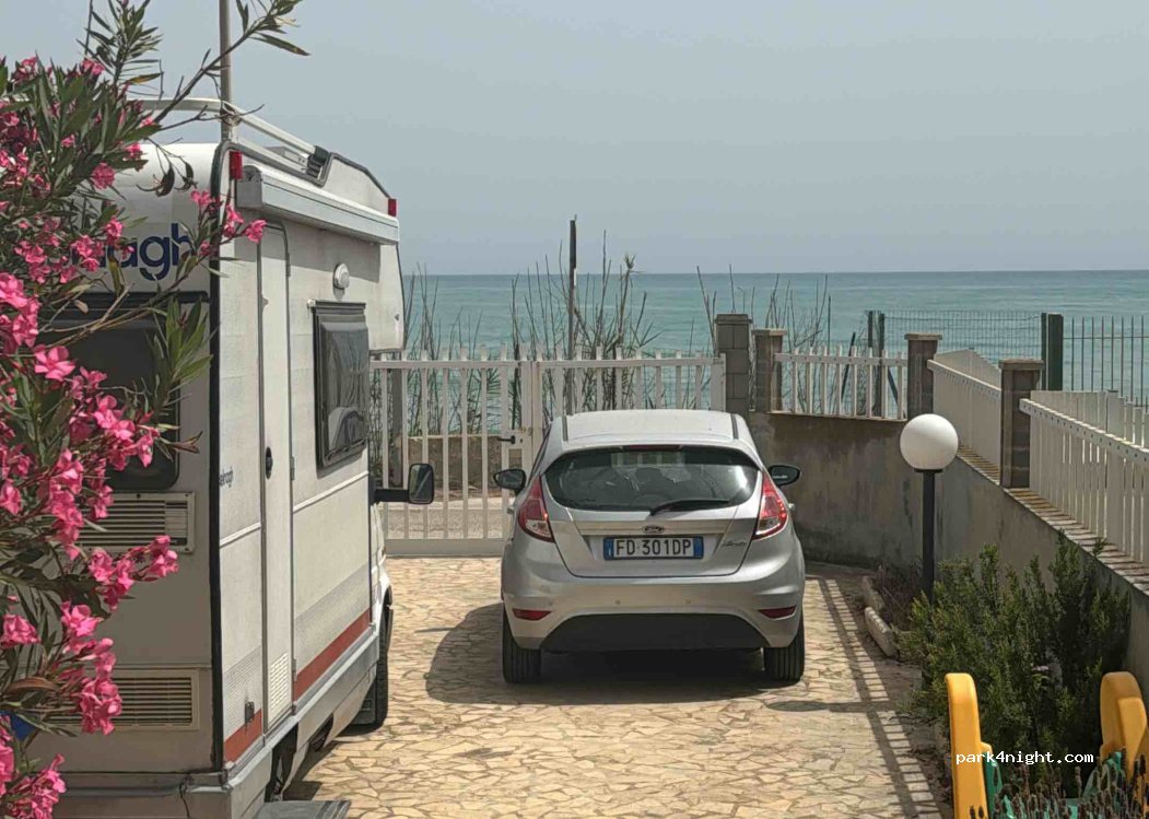 (97017) Kaukana - 19 Lungomare Delle Anticaglie — foto