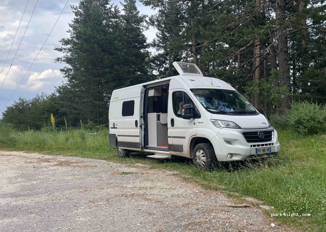 (2801) Popov Meadows - Unnamed road — foto