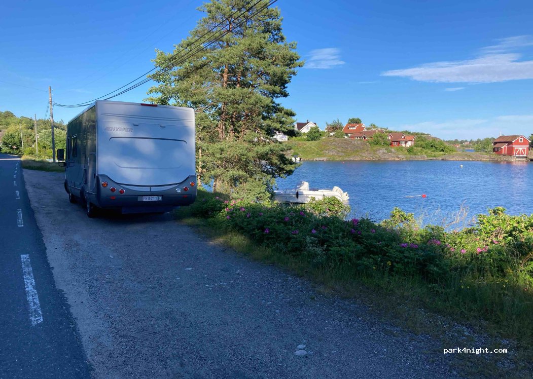 (4810) Arendal - 275 Flosterøyveien — foto