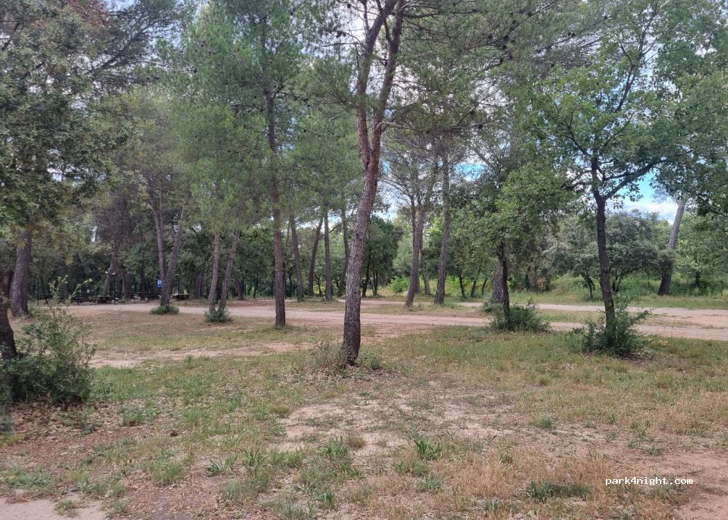 (13760) Saint-Cannat - Chemin de la Diligence — foto 2