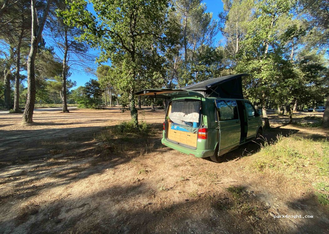 (13760) Saint-Cannat - Chemin de la Diligence — foto 3