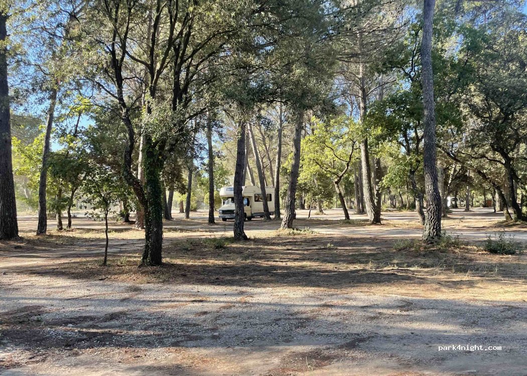 (13760) Saint-Cannat - Chemin de la Diligence — foto 5