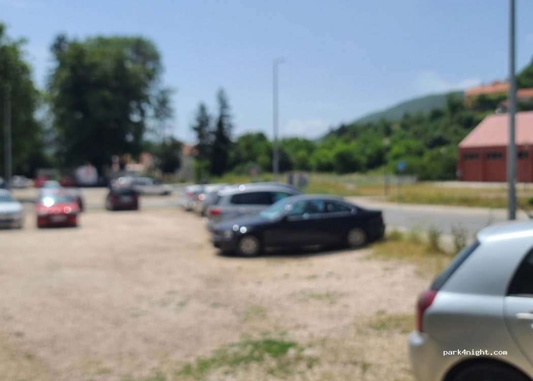 (81250) Cetinje - 13 Bulevar Crnogorskih Junaka — foto