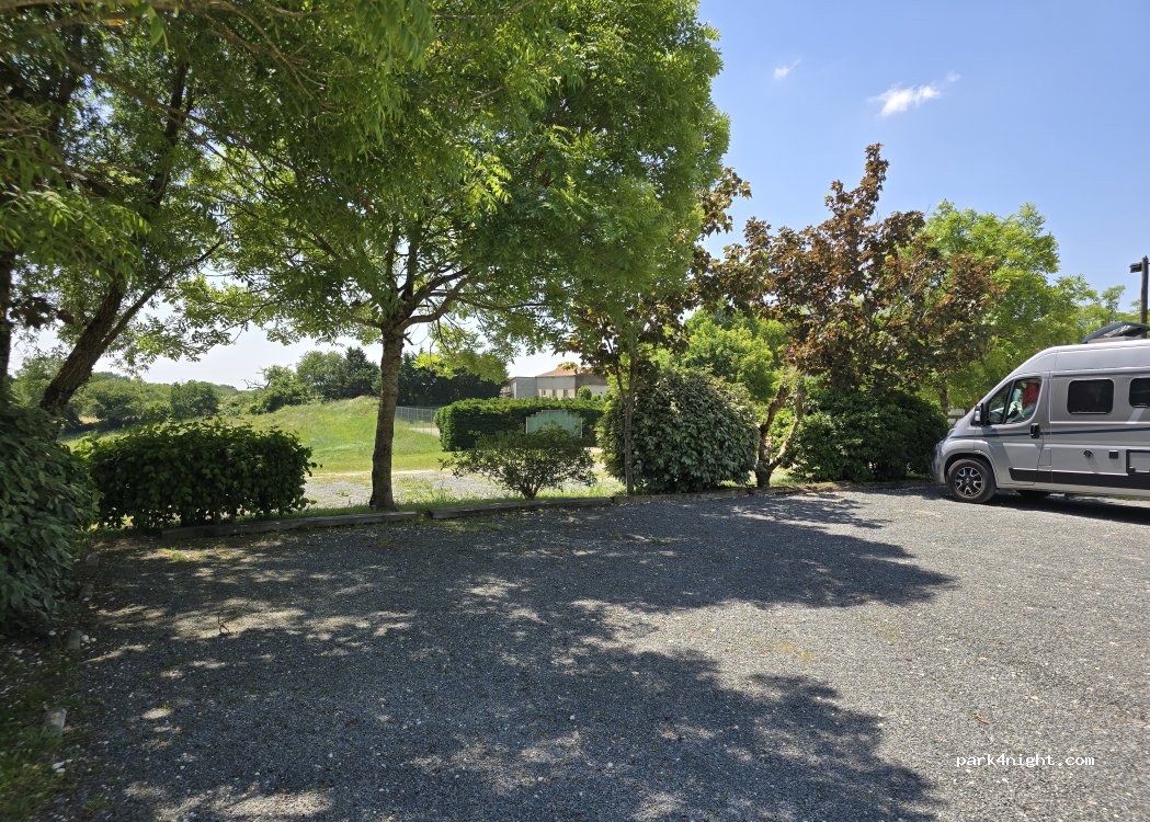 (17150) Saint-Thomas-de-Conac - Le Bourg — foto 5