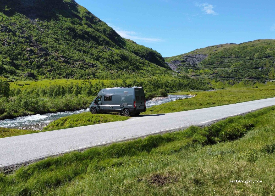 (5713) Myrkdalen - — foto