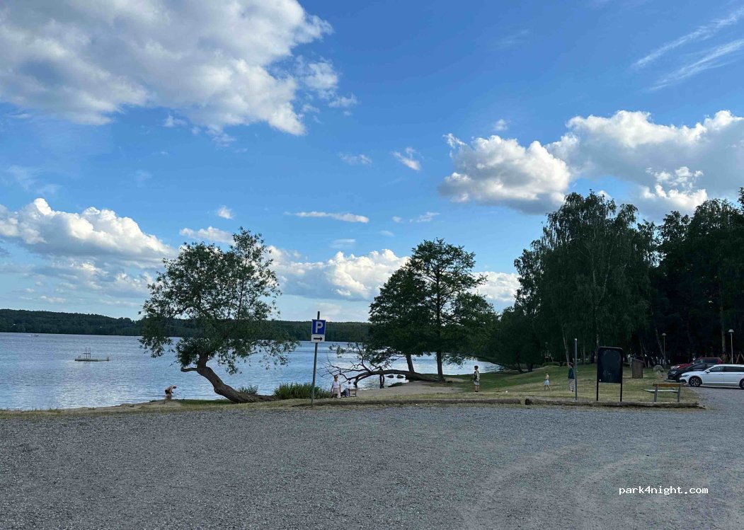 (178 37) Ekerö - 35 Fantholmsvägen — foto