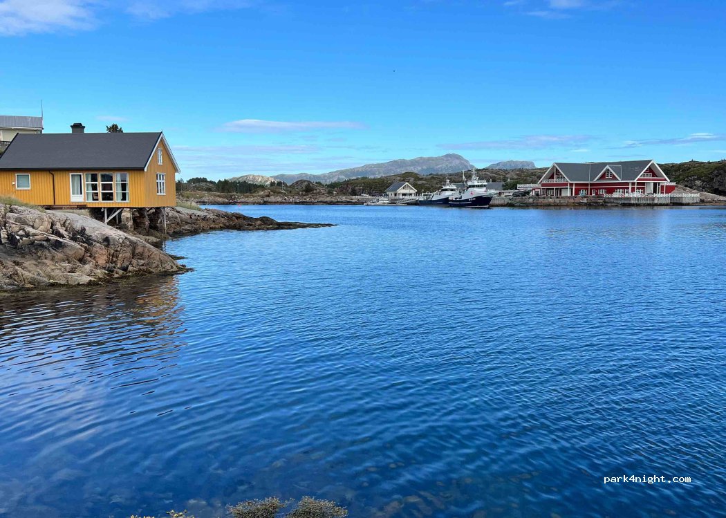 (6530) Averøy - Unnamed Road — foto
