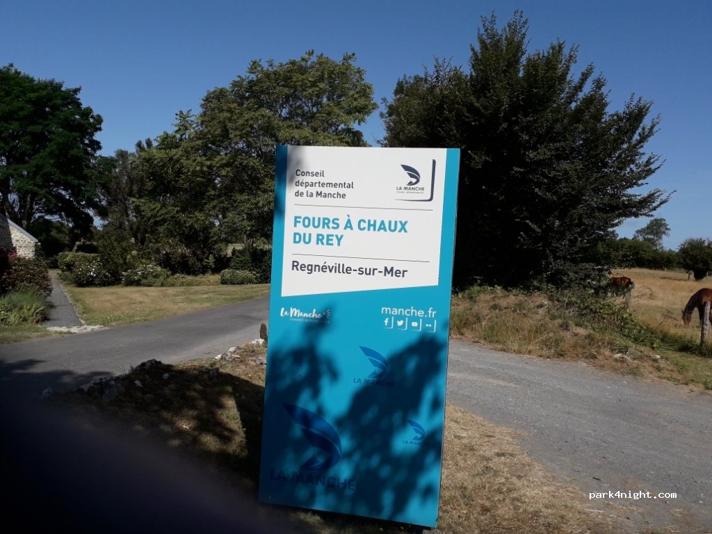 (50590) Regnéville-sur-Mer - 14 Route des Fours À Chaux — foto 2