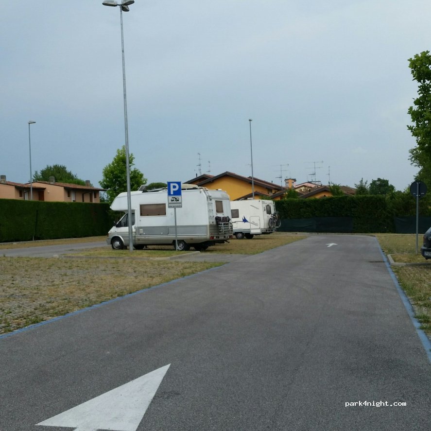 (25019) Sirmione - Parcheggio Tiglio — foto