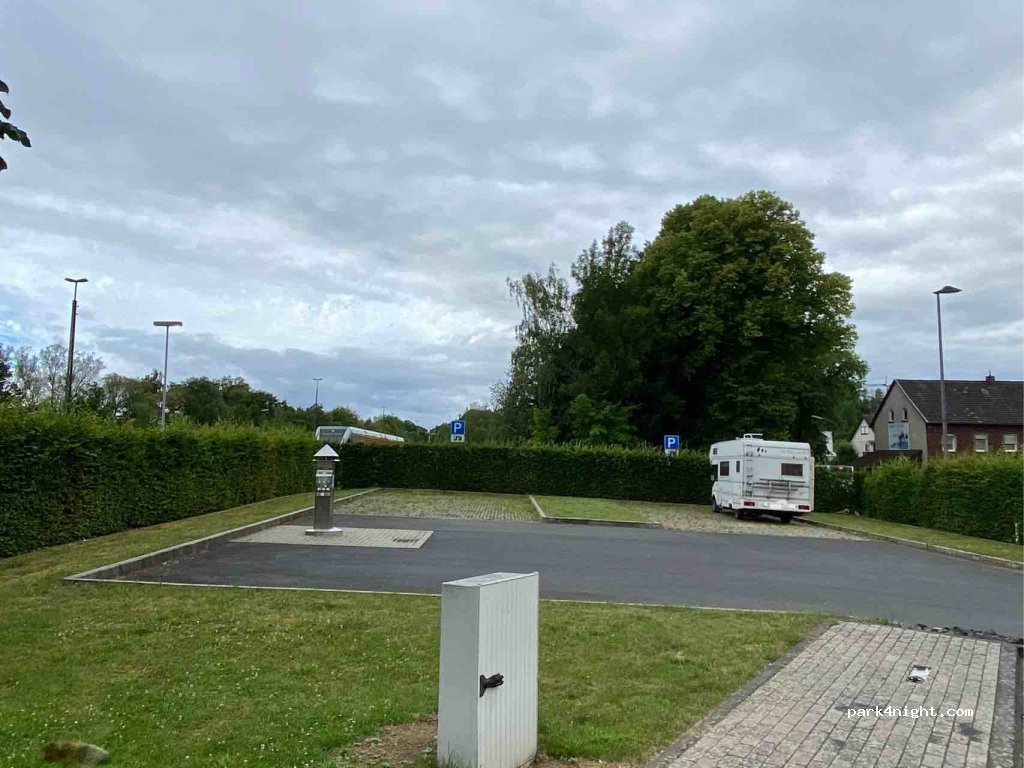 Wohnmobilstellplatz Altenkirchen — foto