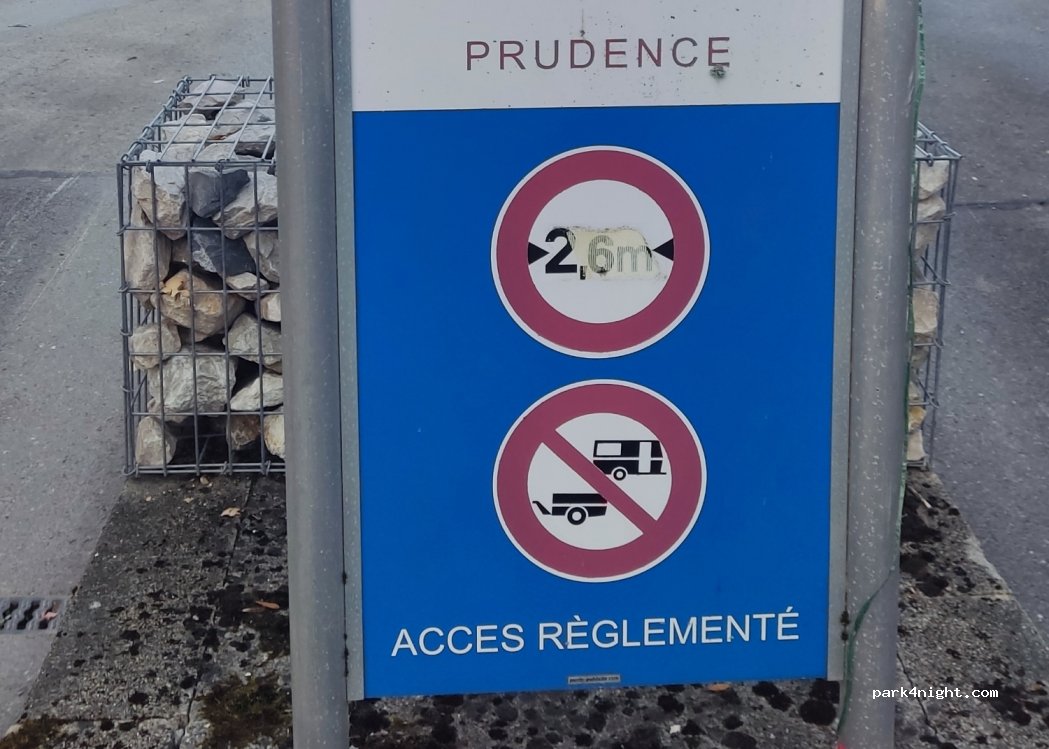 (74140) Sciez - 404 Route du Port — foto 3