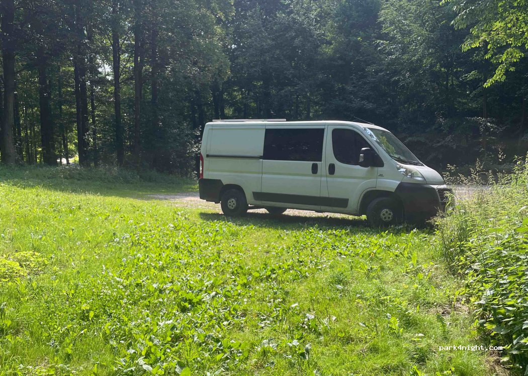 (233 75) Bara - 90 Hyby Grindväg — foto