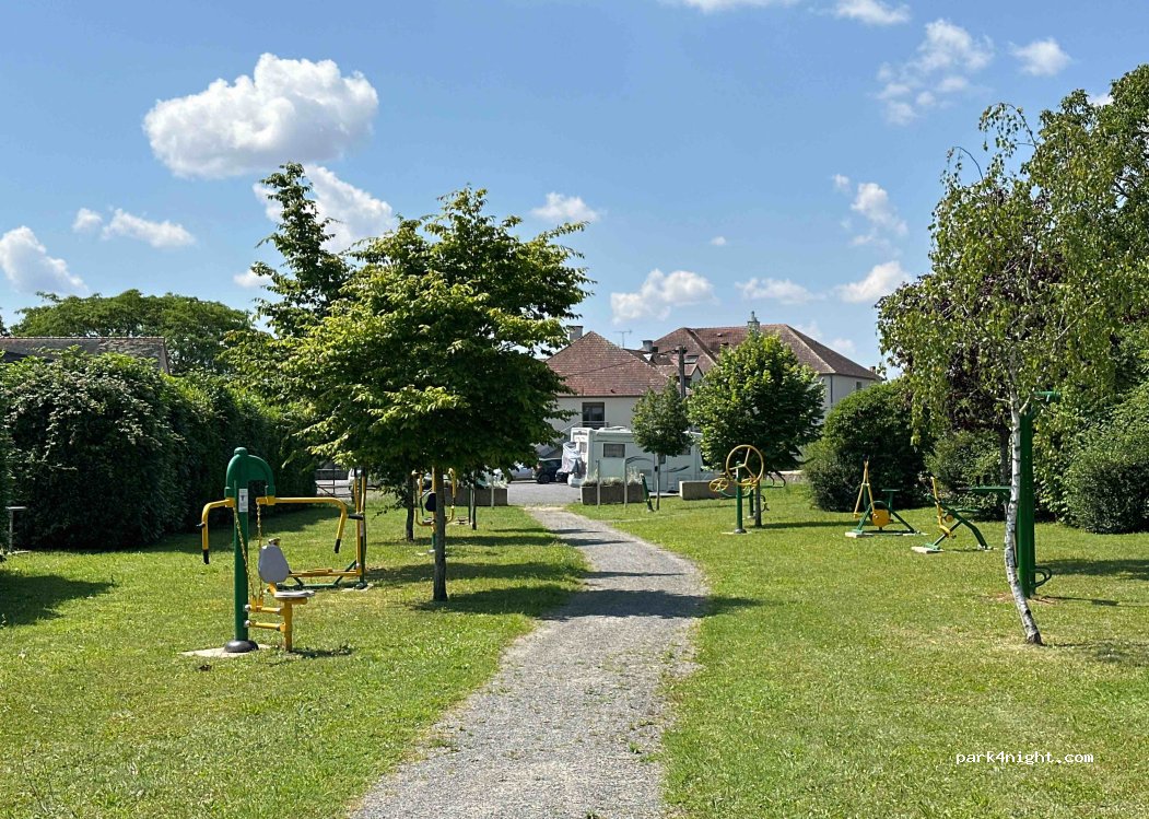 (86260) Saint-Pierre-de-Maillé - 6 Avenue Louis Raison — foto 2