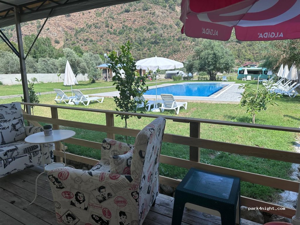 Merlin Valley Caravan Park — foto