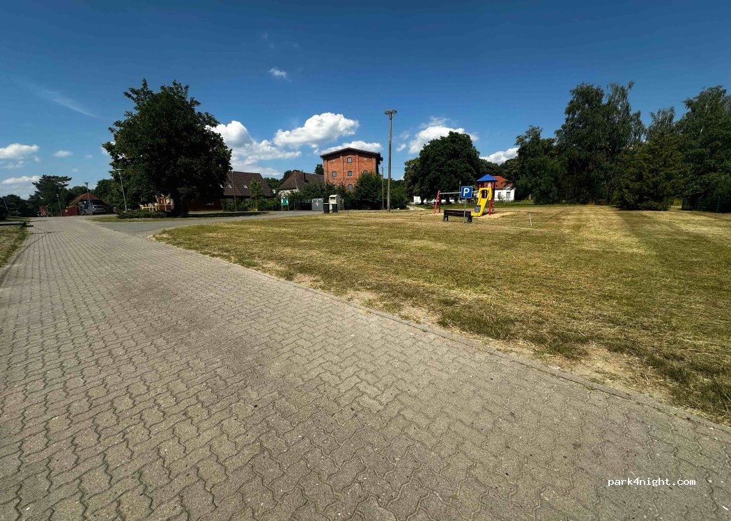 (19386) Gallin-Kuppentin - Lindenstrasse — foto 2