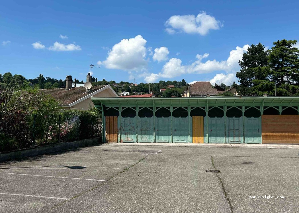 (38110) La Tour-du-Pin - Rue des Bains — foto 4