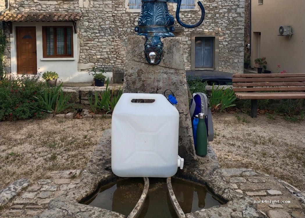 (07700) Saint-Remèze - 20 Rue du Barry — foto 2
