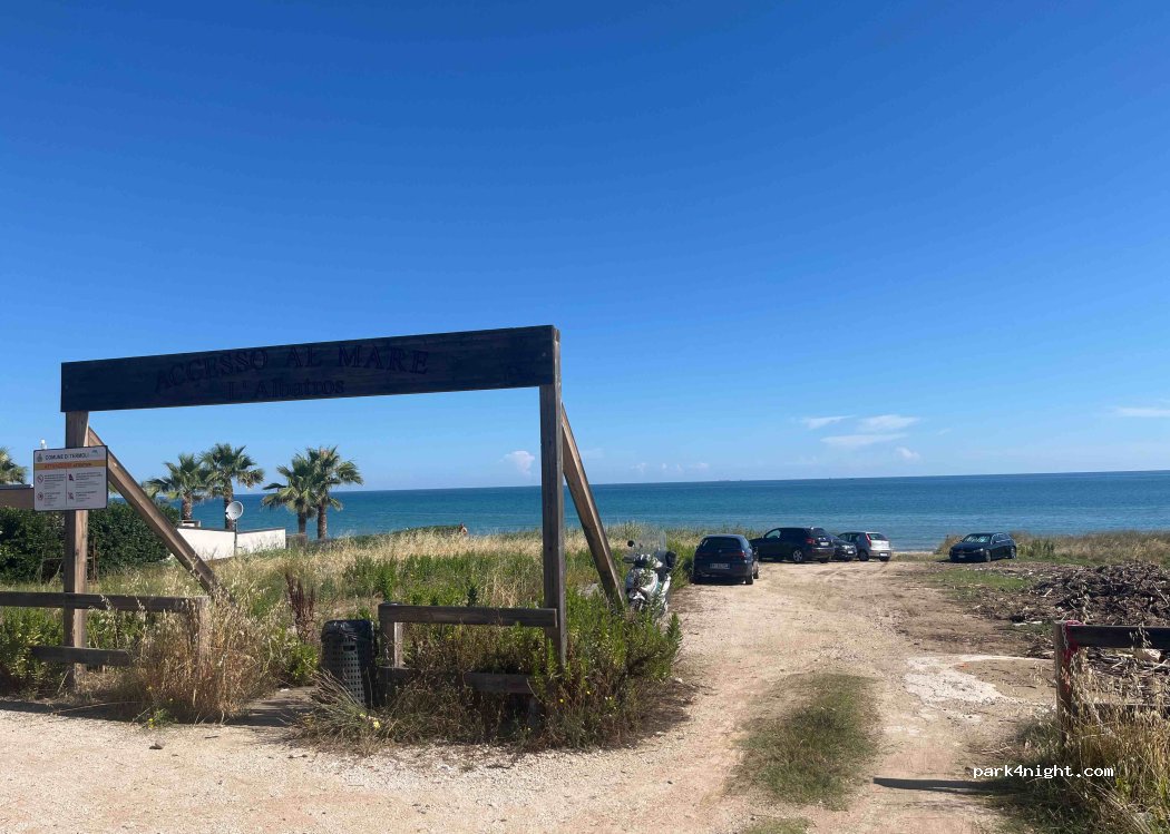 (86039) Termoli - 19 Strada Statale 16 — foto 2